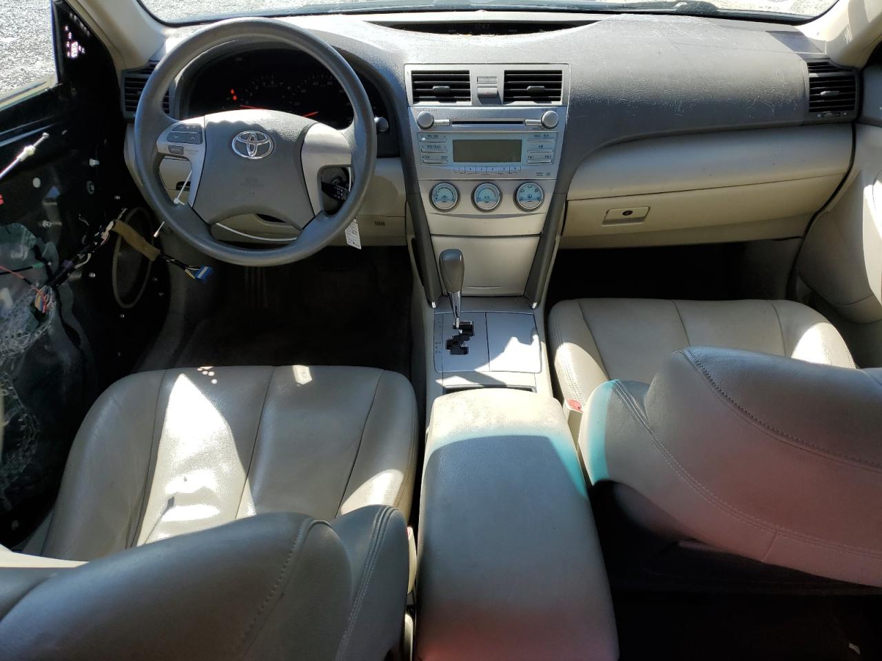 2009 Toyota Camry - Image 8