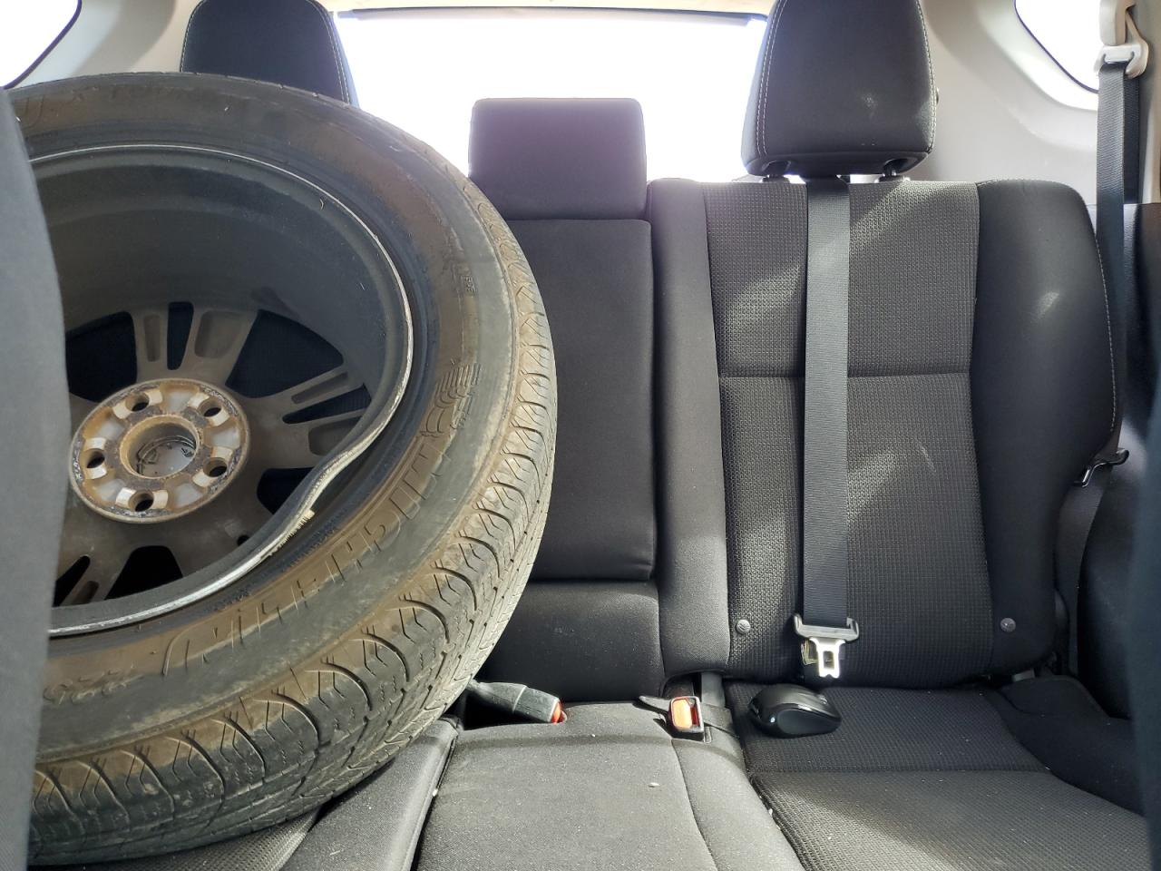 2017 Toyota RAV 4 - Image 10
