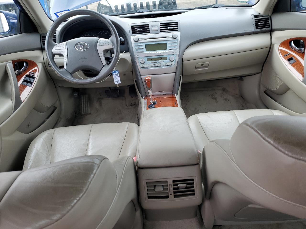 2009 Toyota Camry - Image 8