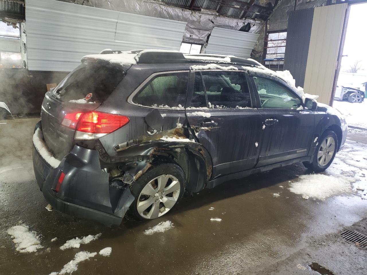 2011 Subaru Outback - Image 3