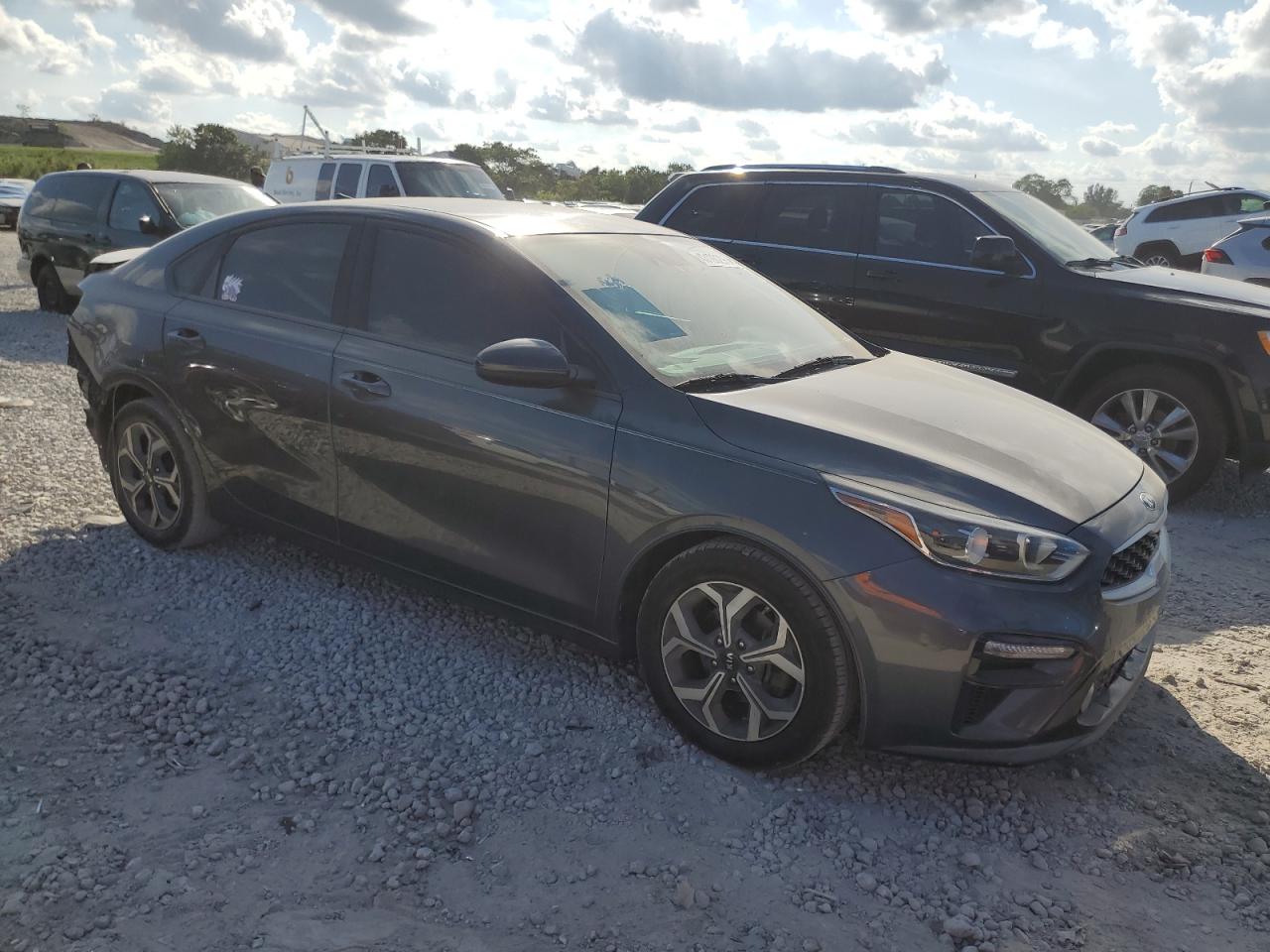 2019 Kia Forte - Image 4