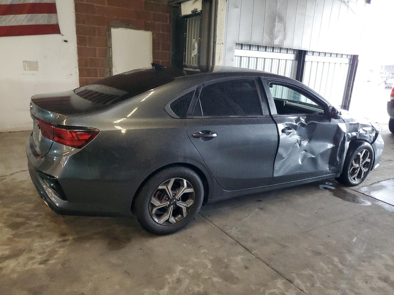 2021 Kia Forte - Image 3