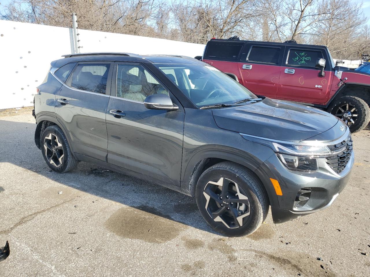 2024 Kia Seltos - Image 4