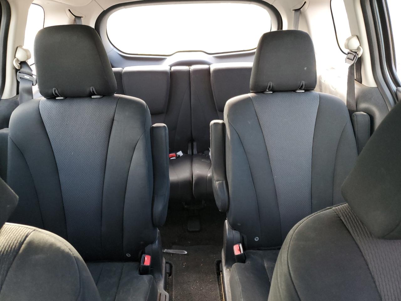 2013 Mazda 5 - Image 10