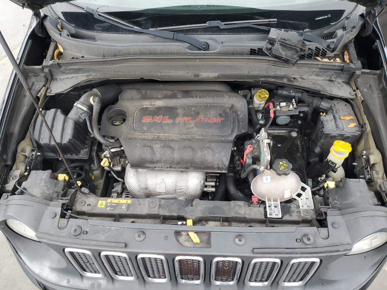 2017 Jeep Renegade - Image 12
