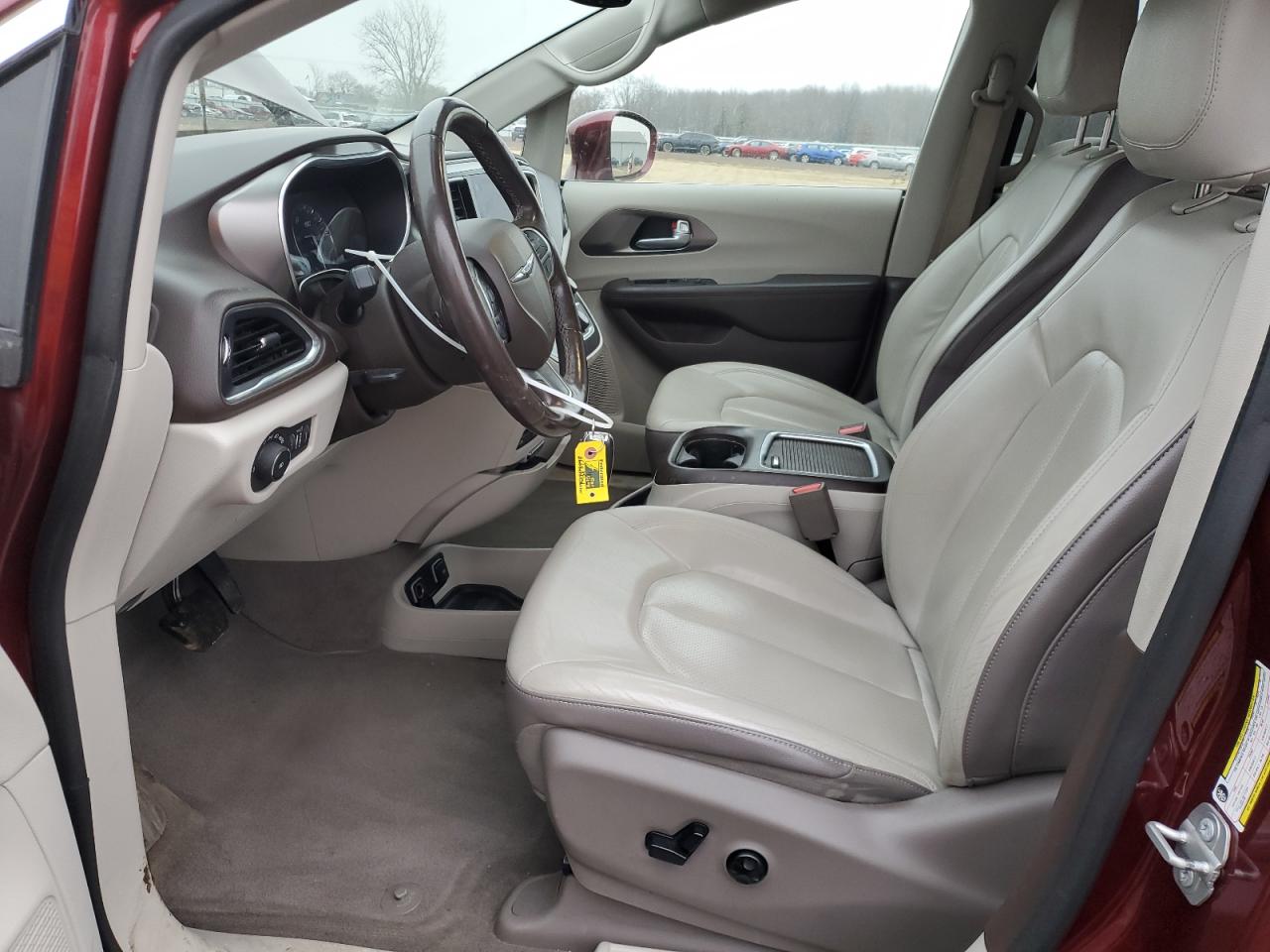 2018 Chrysler Pacifica - Image 7