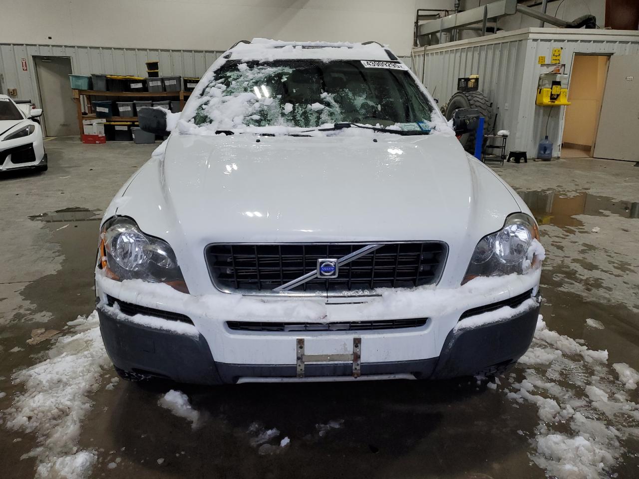 2004 Volvo XC90 - Image 5