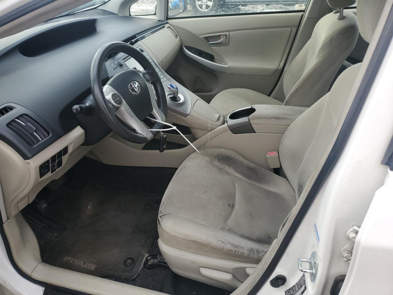 2014 Toyota Prius - Image 7