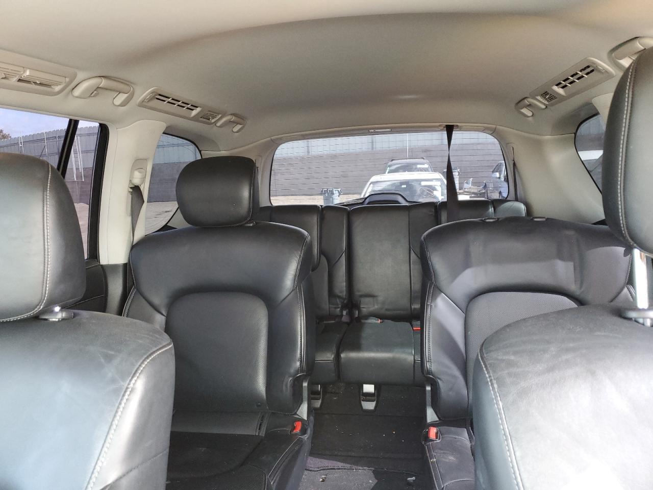 2018 Infiniti QX80 - Image 10