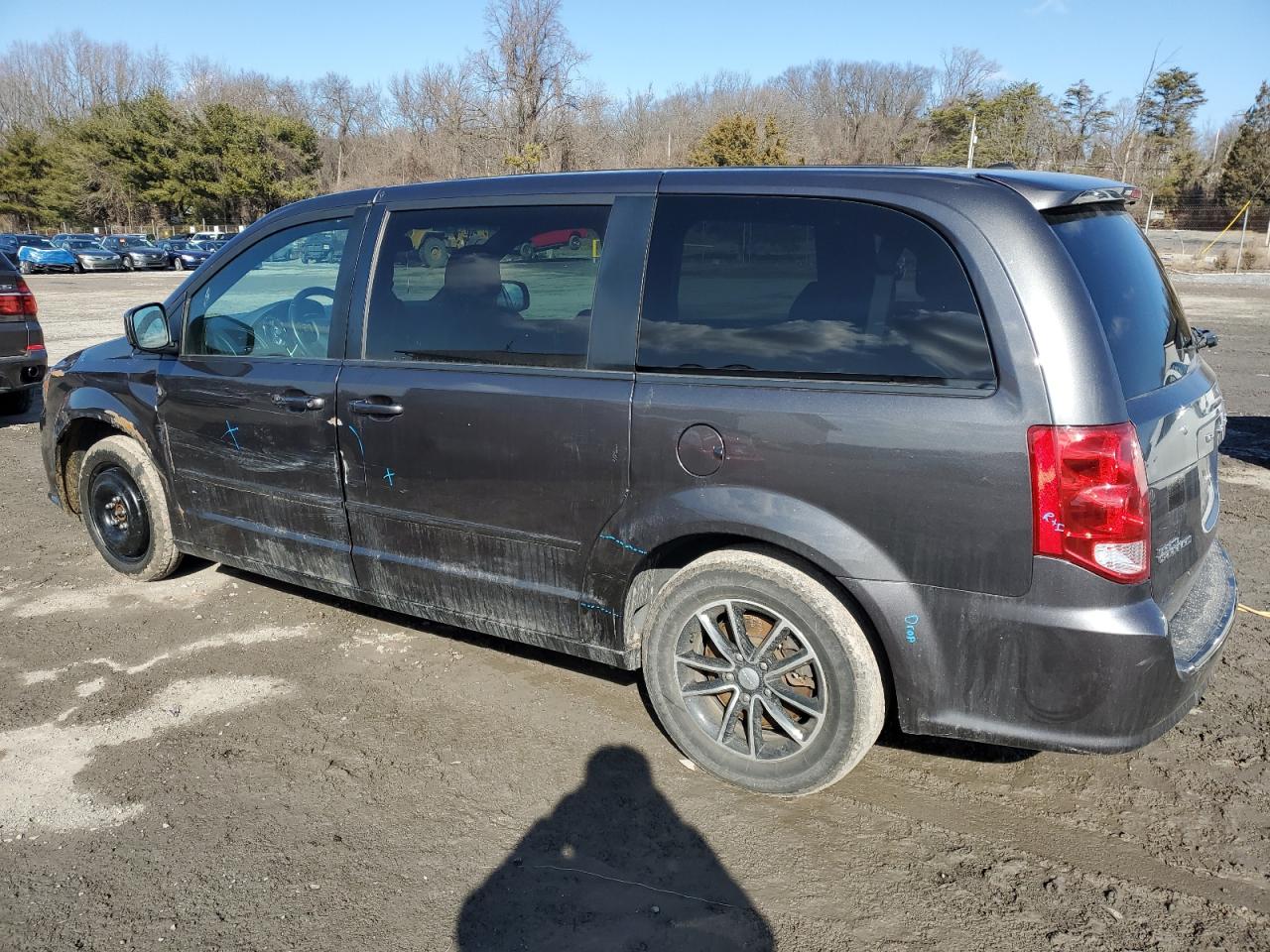 2017 Dodge Caravan - Image 2