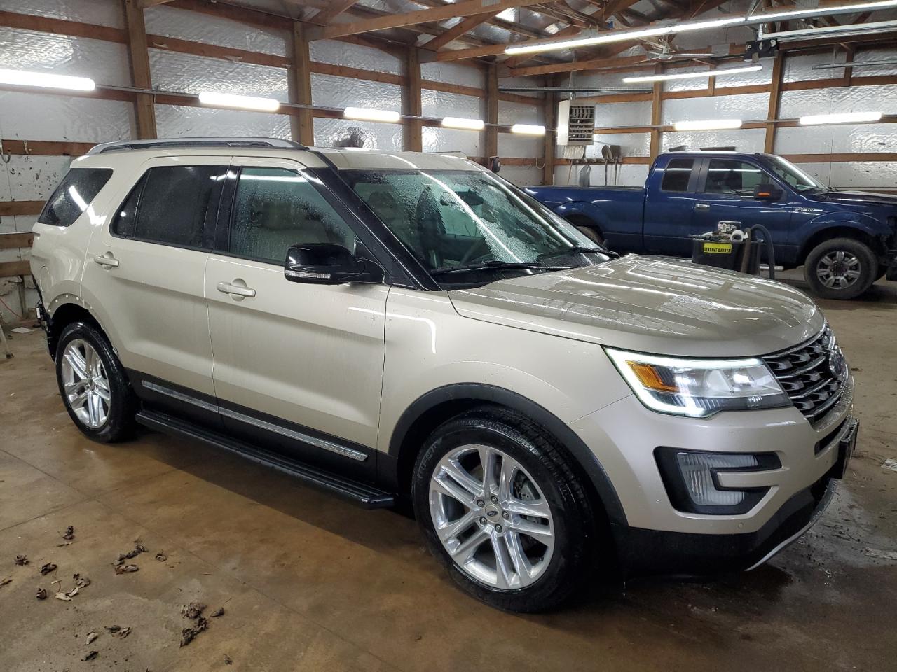 2017 Ford Explorer - Image 4