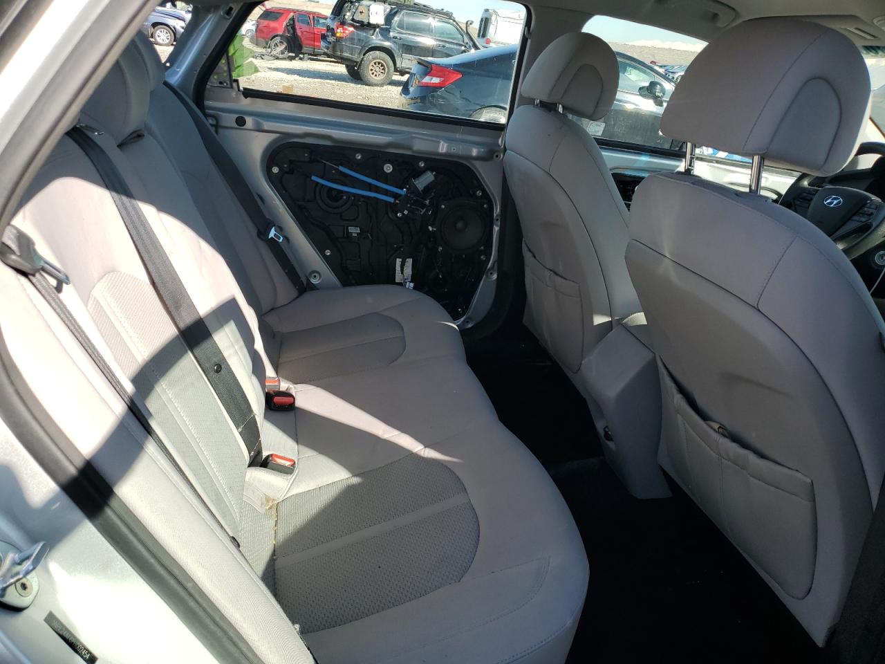 2015 Hyundai Sonata - Image 10