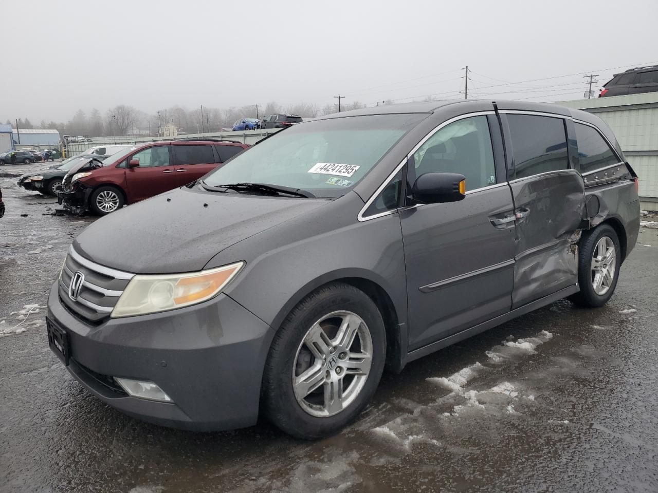 2011 Honda Odyssey - Image 1