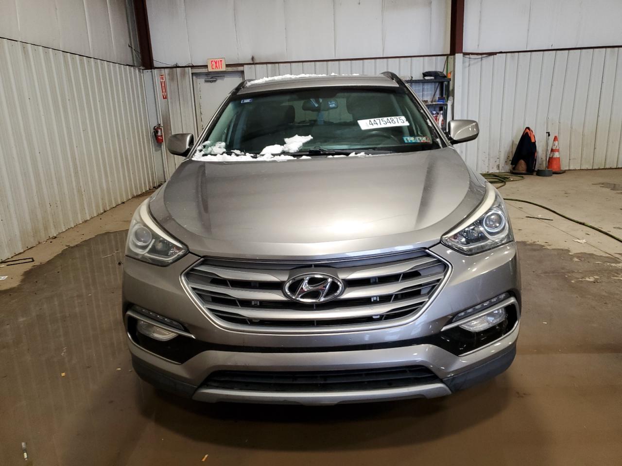 2017 Hyundai Santa Fe - Image 5