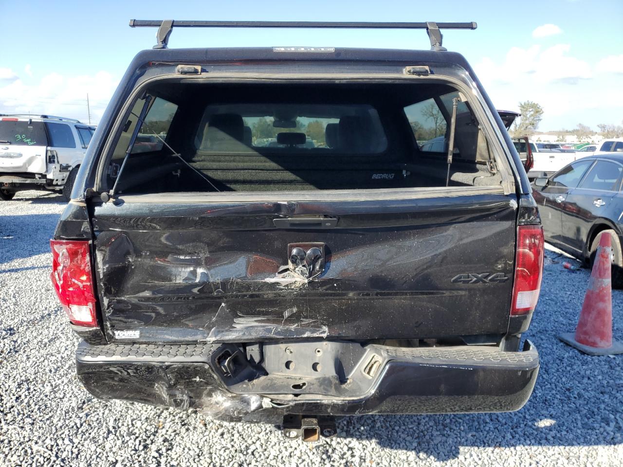 2016 RAM 1500 - Image 6