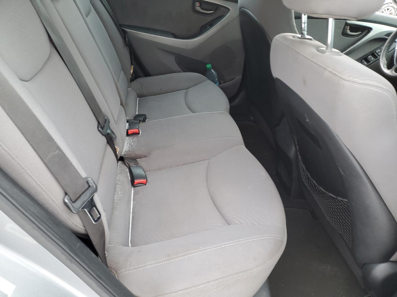 2014 Hyundai Elantra - Image 10