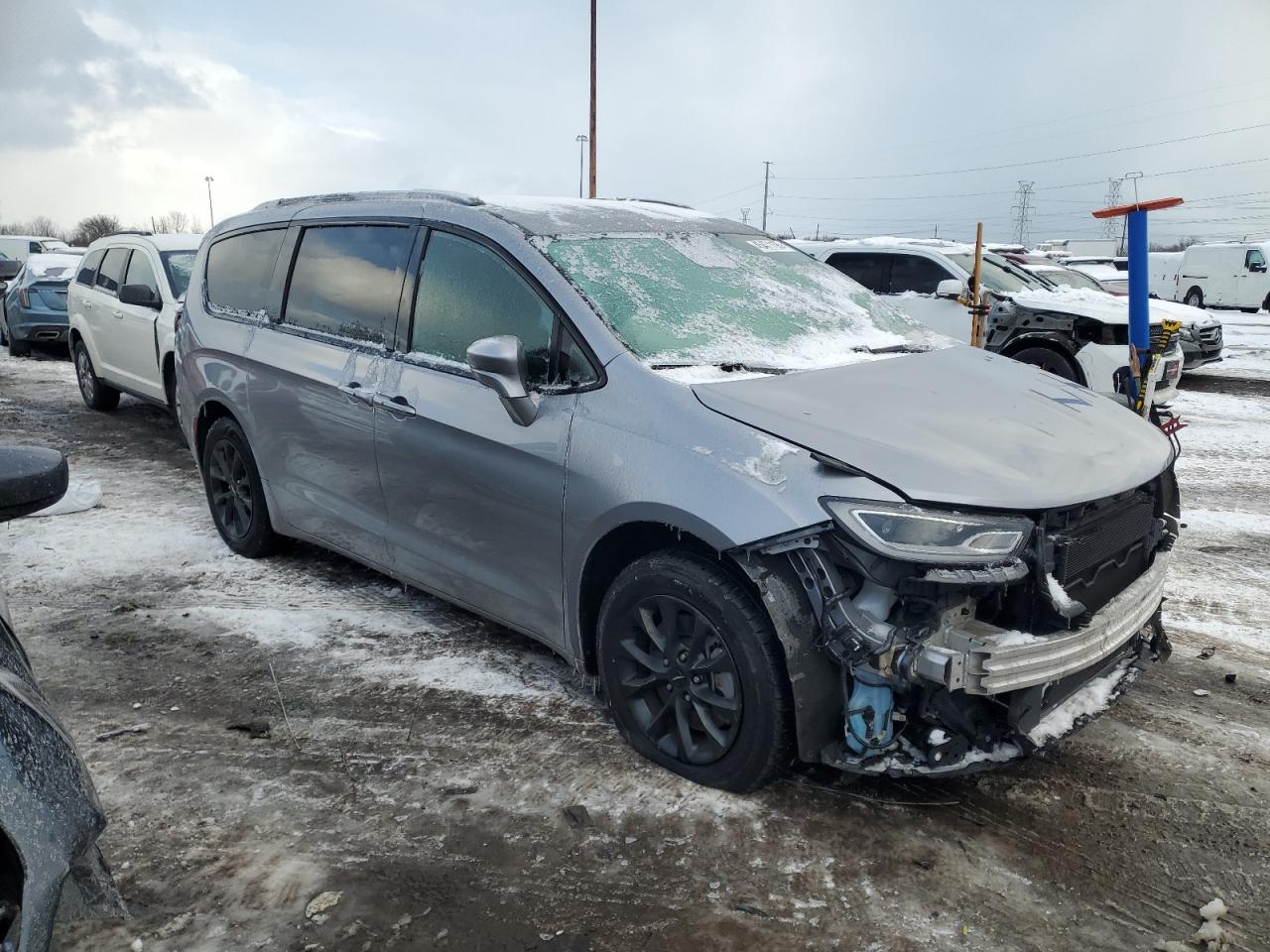 2021 Chrysler Pacifica - Image 4