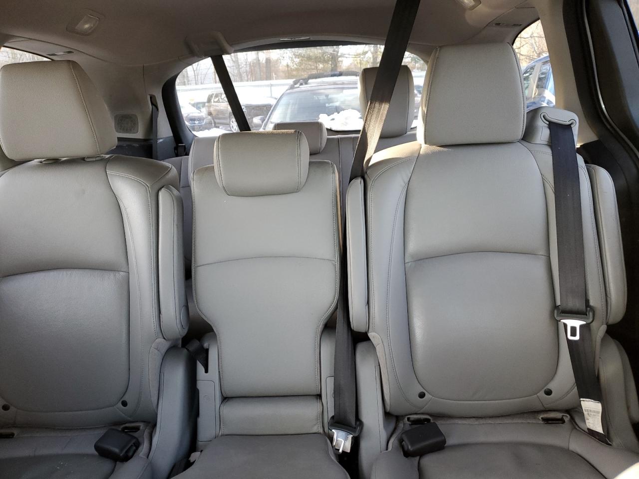 2018 Honda Odyssey - Image 10