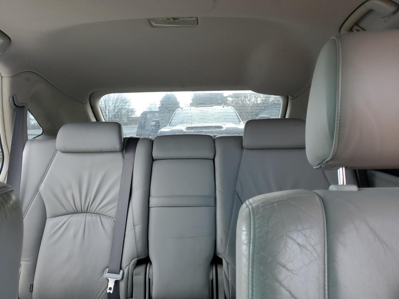 2004 Lexus RX - Image 10