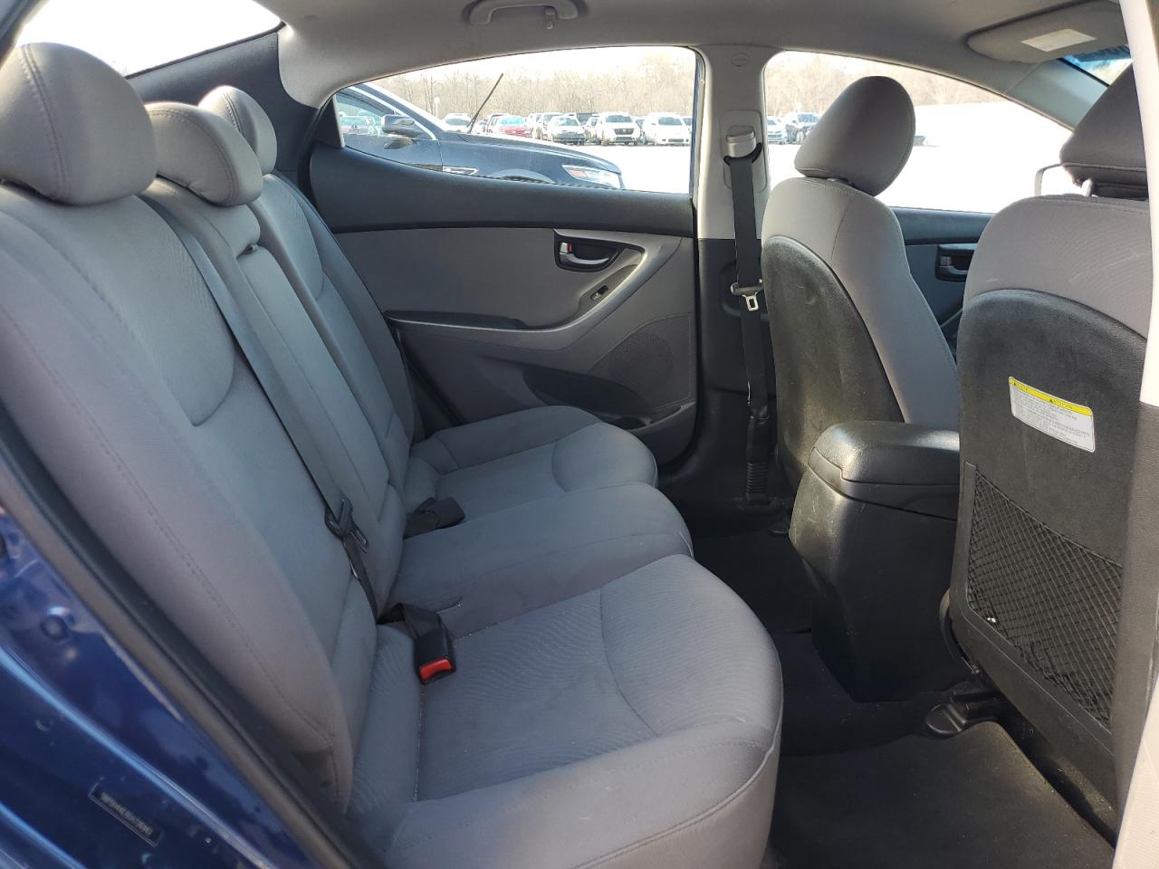 2016 Hyundai Elantra - Image 10