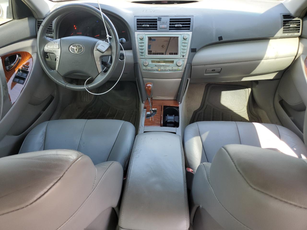2009 Toyota Camry - Image 8