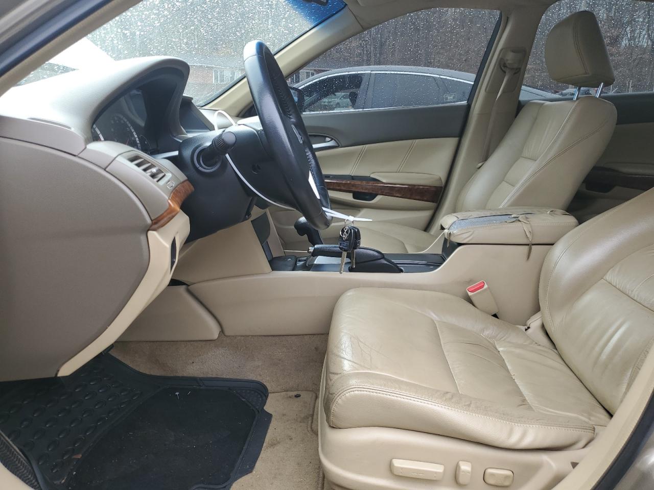 2009 Honda Accord - Image 7