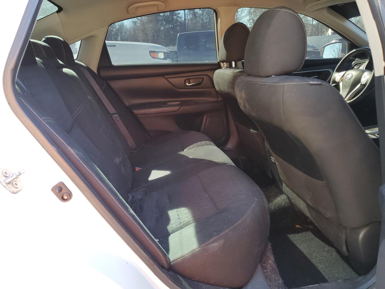 2018 Nissan Altima - Image 11