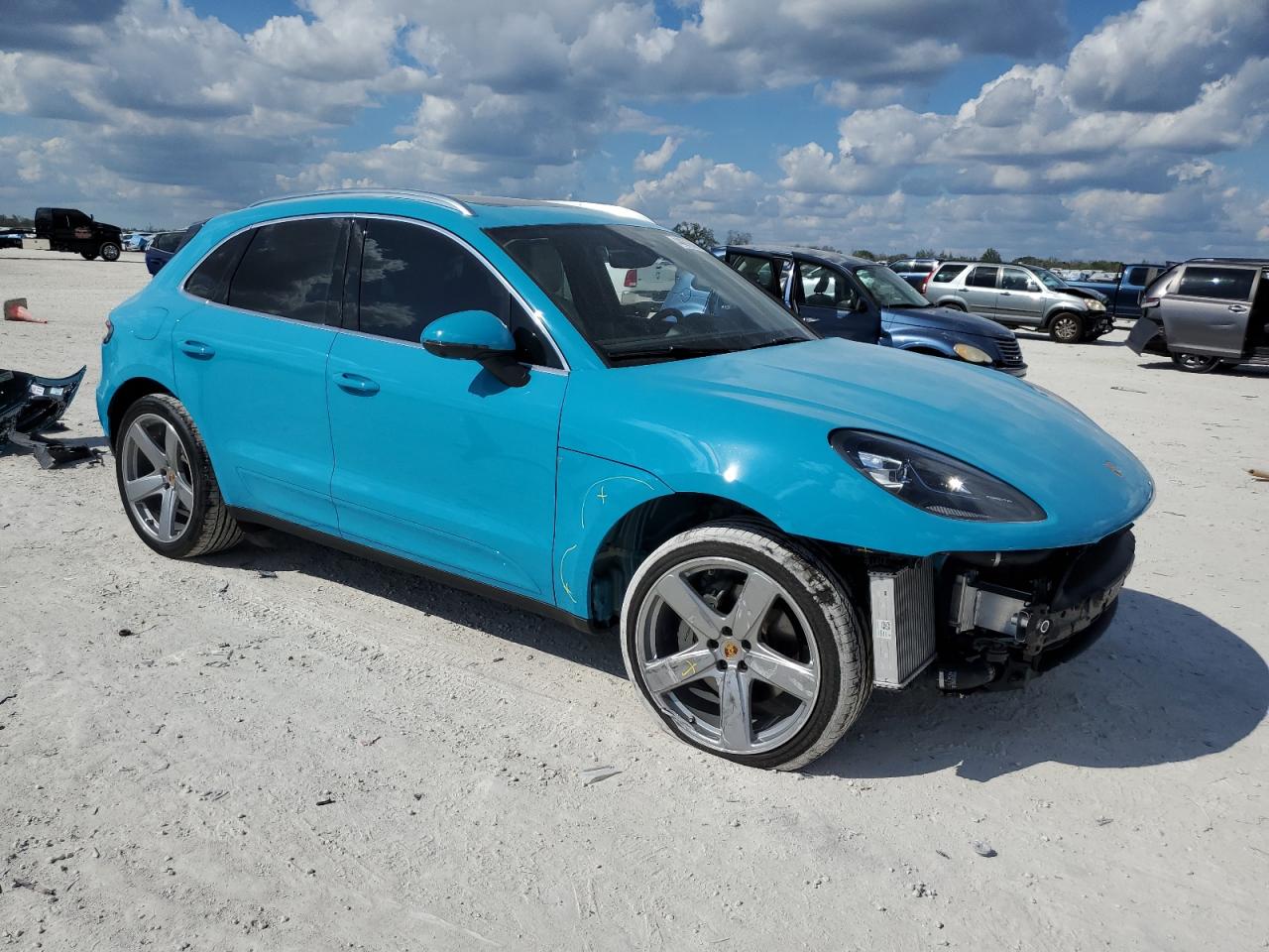 2021 Porsche Macan - Image 4