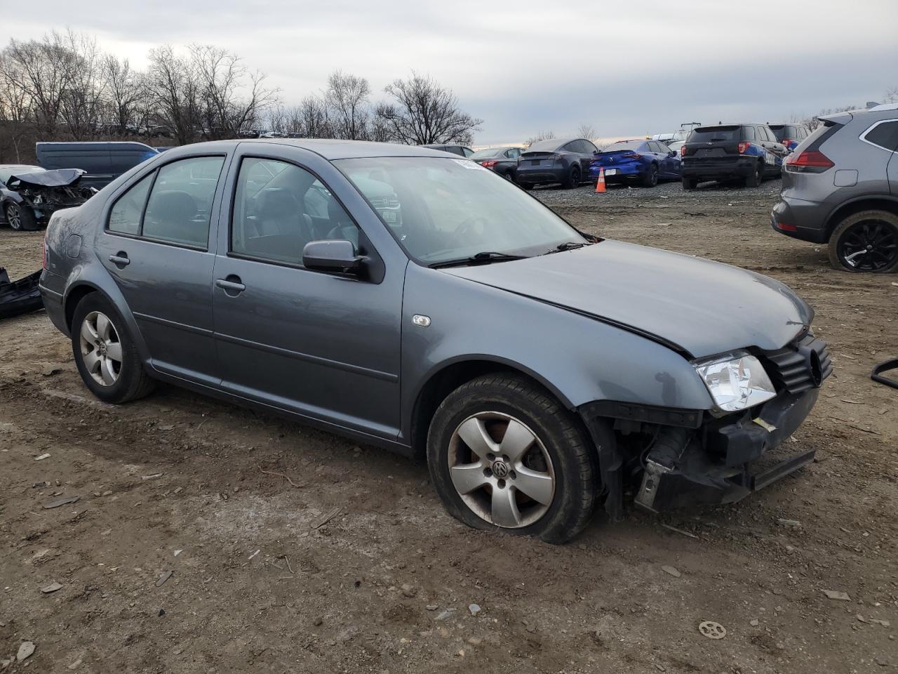 2003 Volkswagen Jetta - Image 4