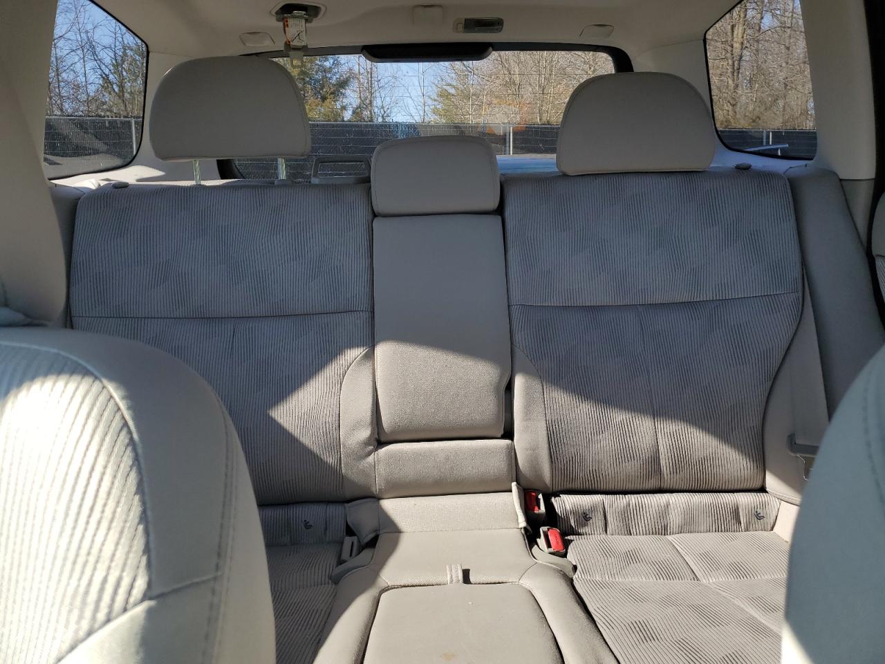 2010 Subaru Forester - Image 10