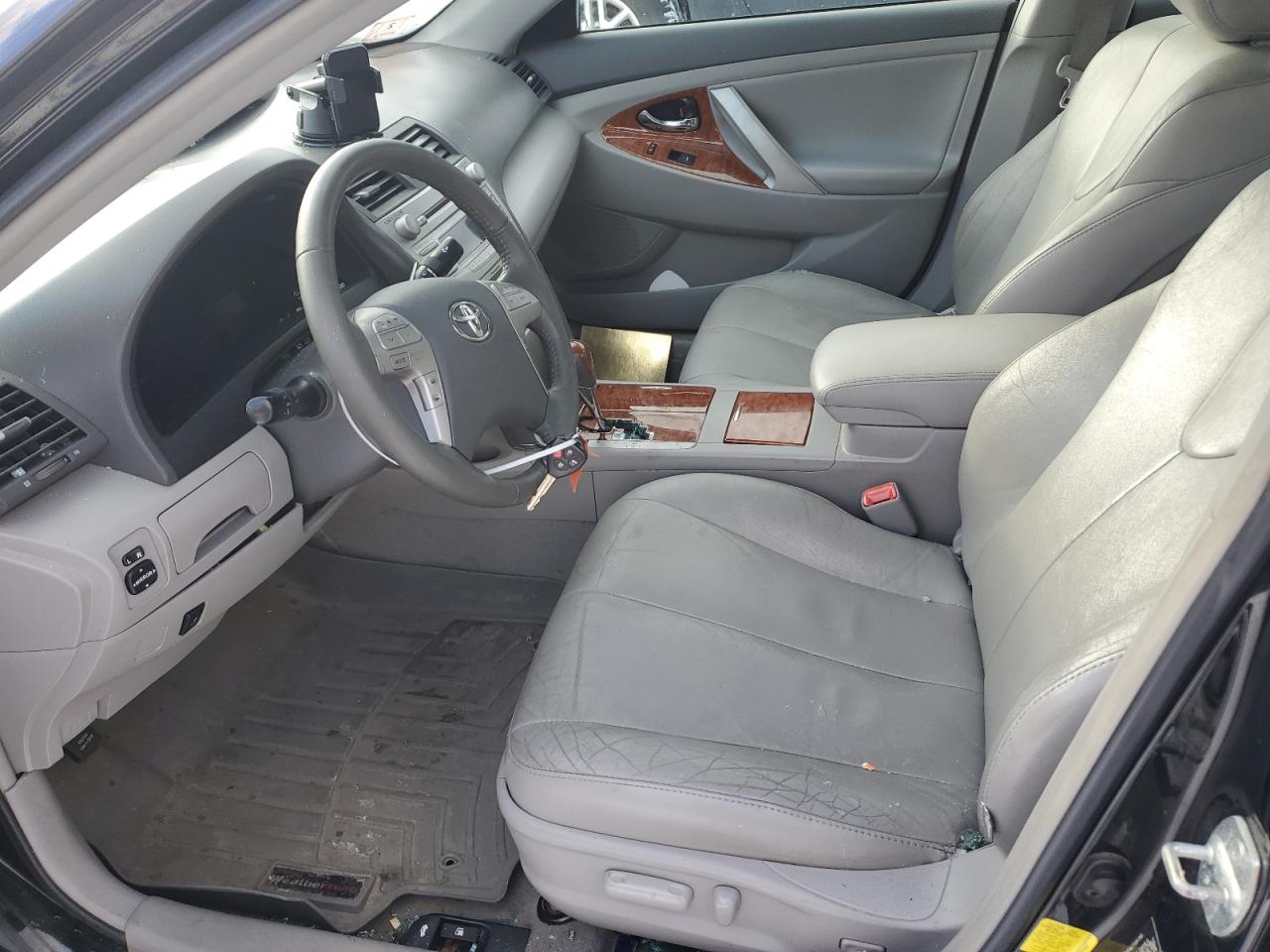 2011 Toyota Camry - Image 7