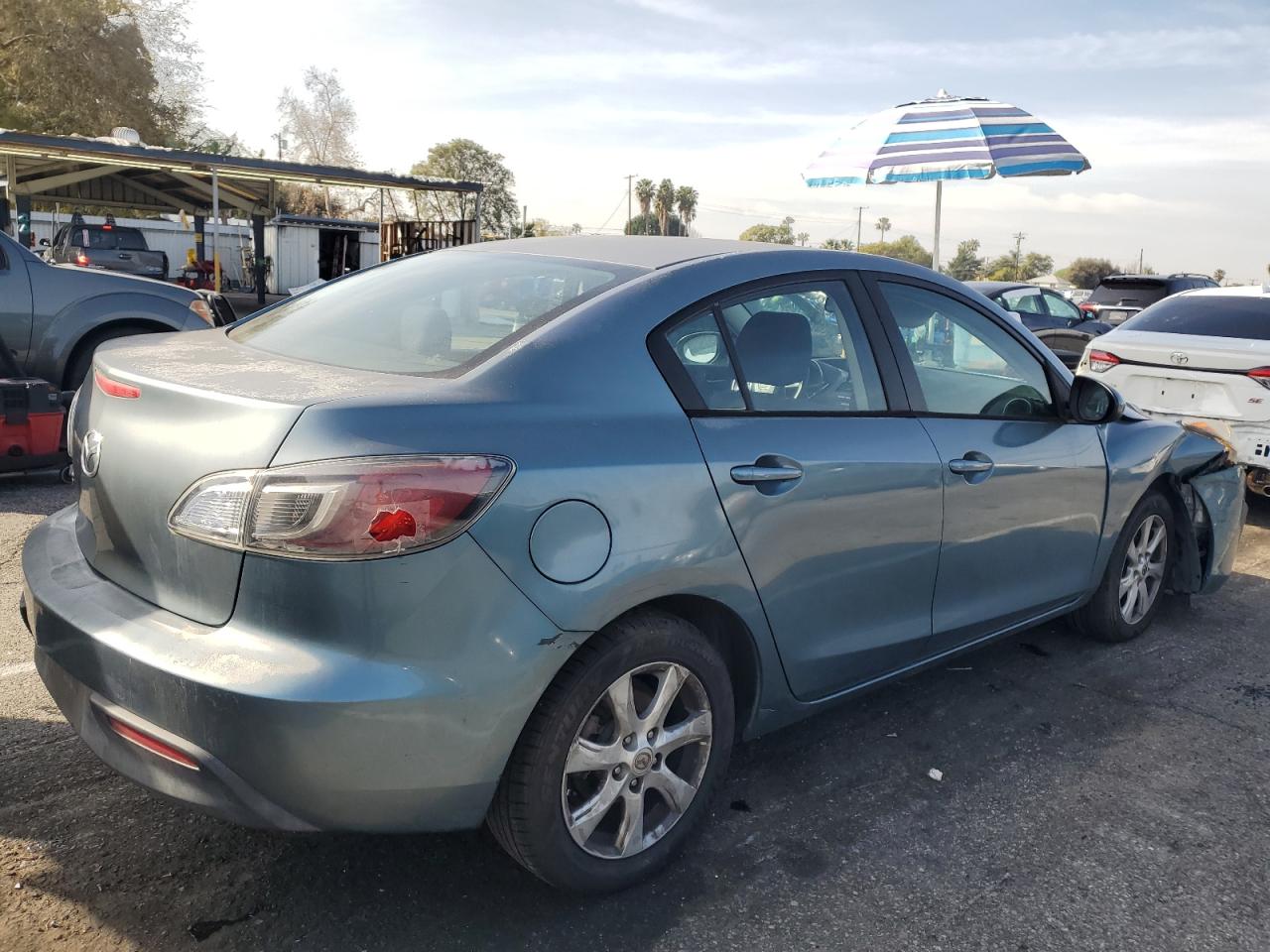 2011 Mazda 3 - Image 3