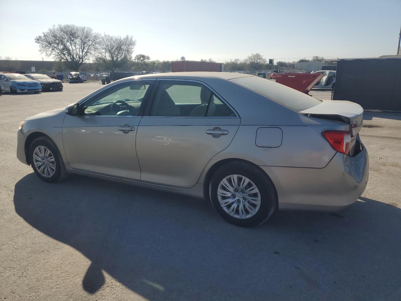 2014 Toyota Camry - Image 2