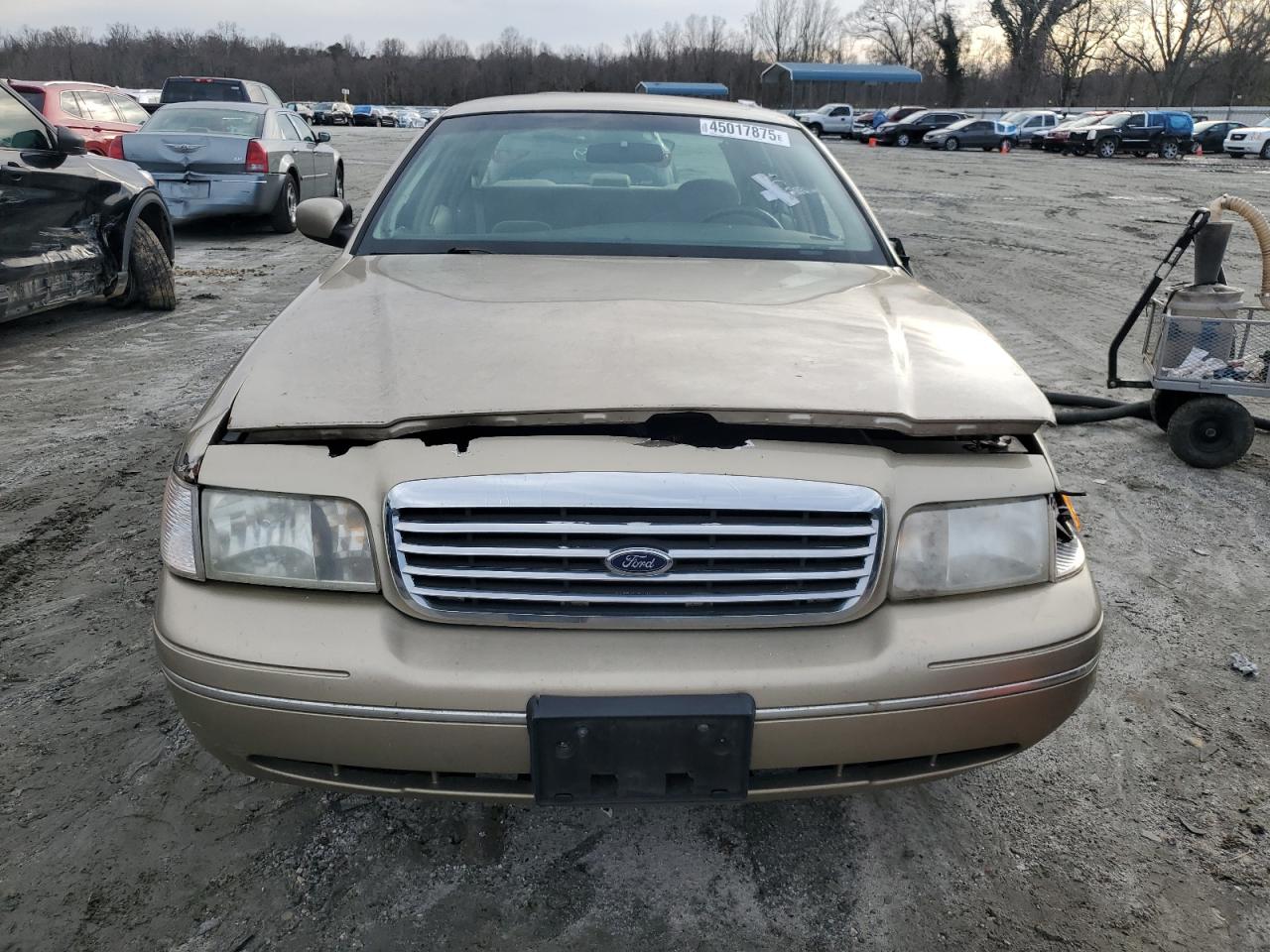 1999 Ford Crown Victoria - Image 5