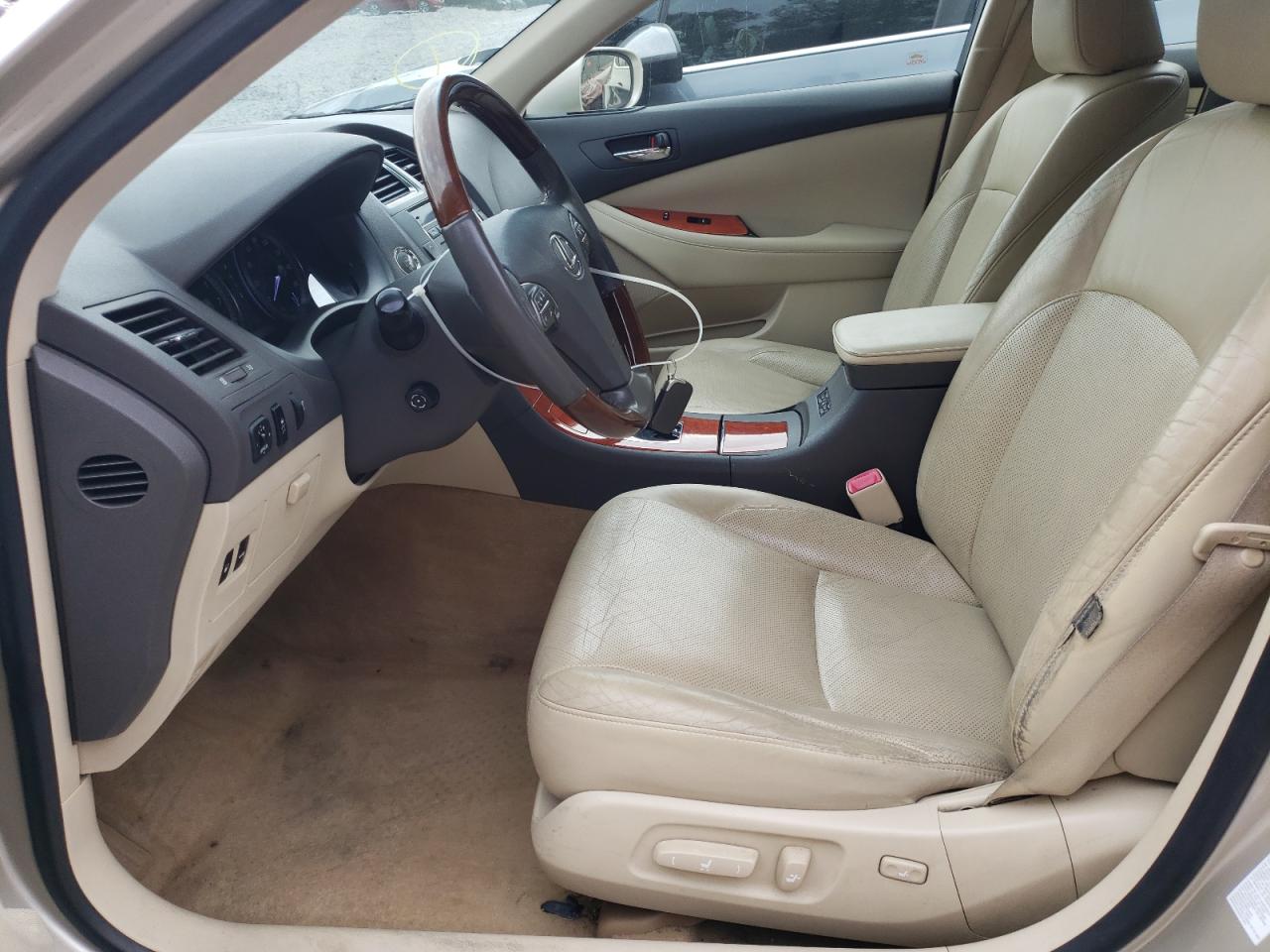 2010 Lexus ES - Image 7