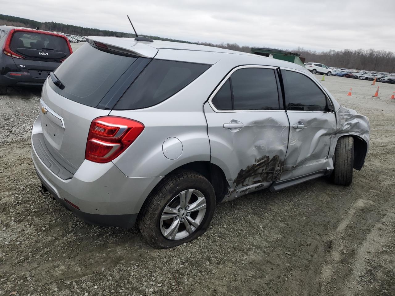 2017 Chevrolet Equinox - Image 3