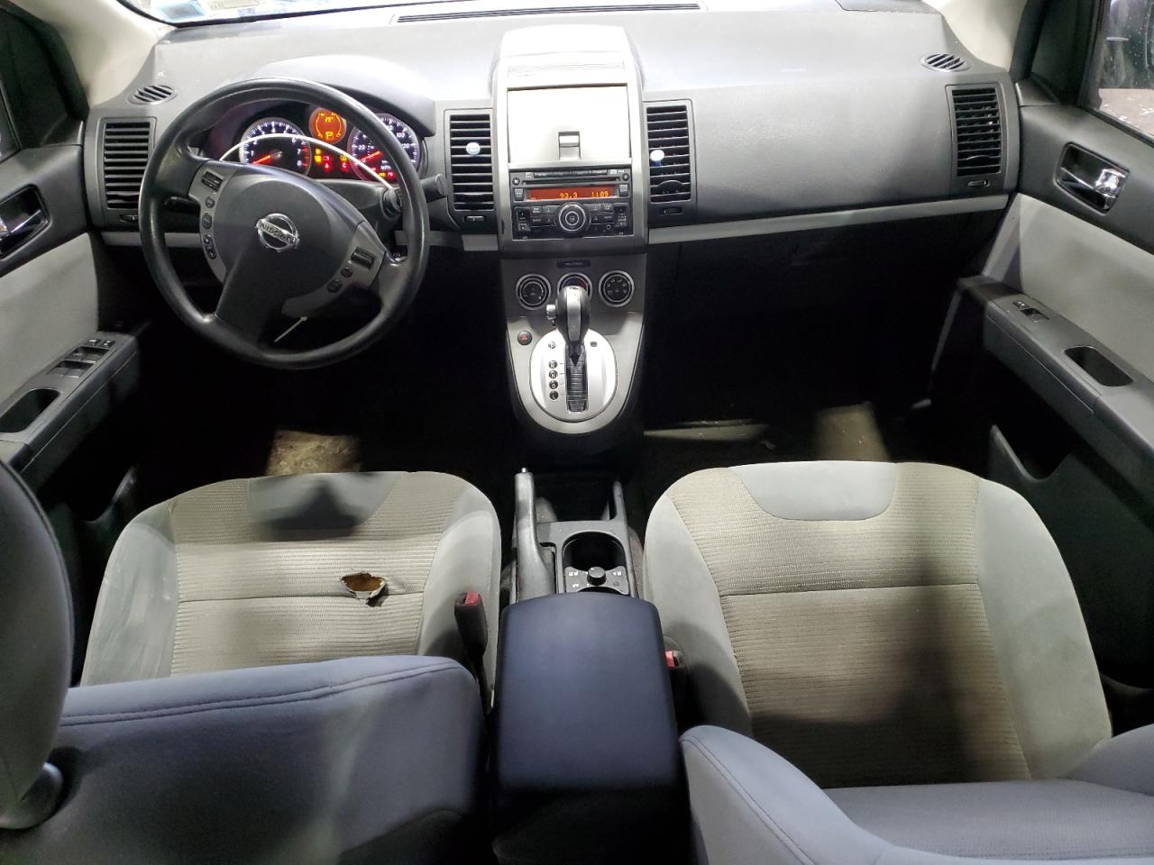 2010 Nissan Sentra - Image 8