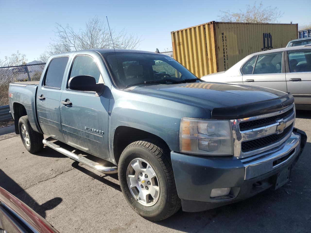 2011 Chevrolet Silverado - Image 4