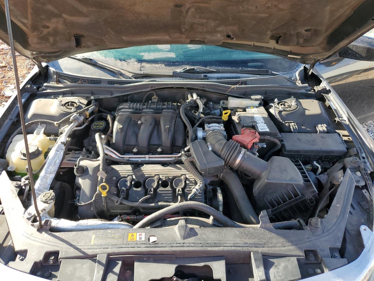 2010 Ford Fusion - Image 13