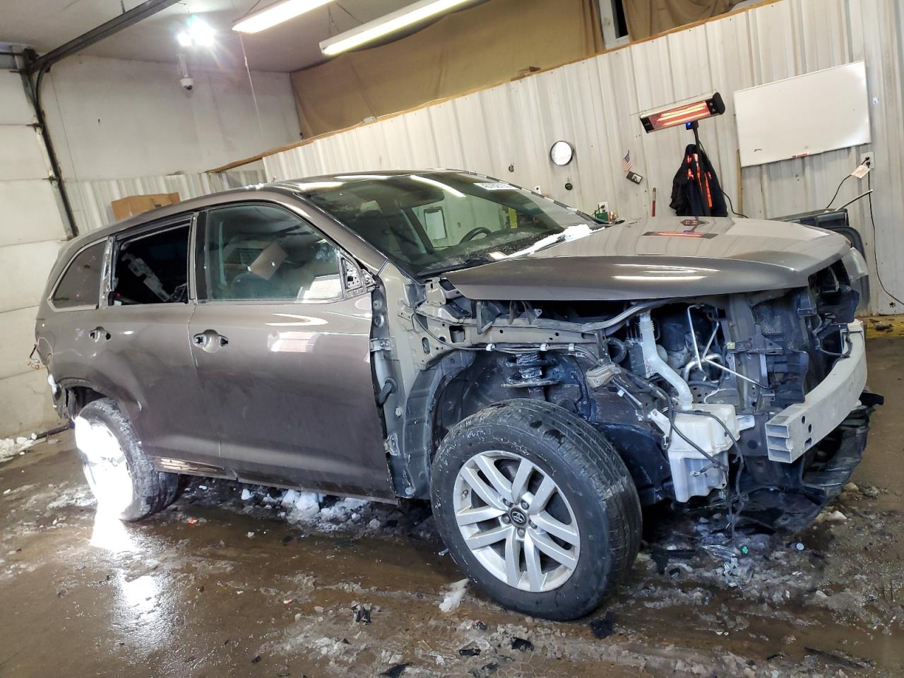 2016 Toyota Highlander - Image 4
