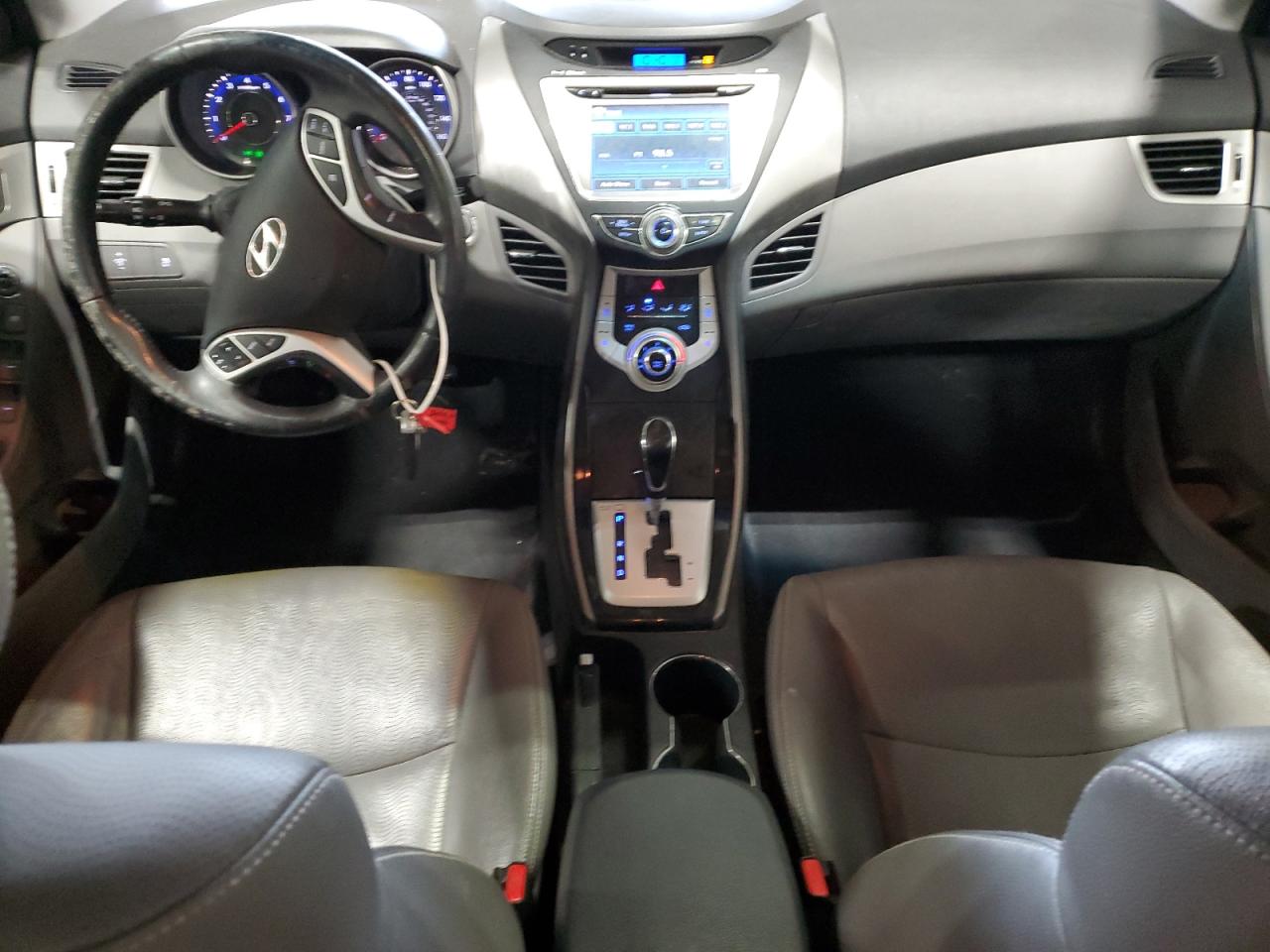 2012 Hyundai Elantra - Image 8