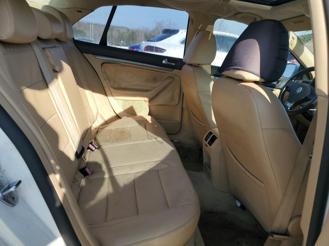 2009 Volkswagen Jetta - Image 10