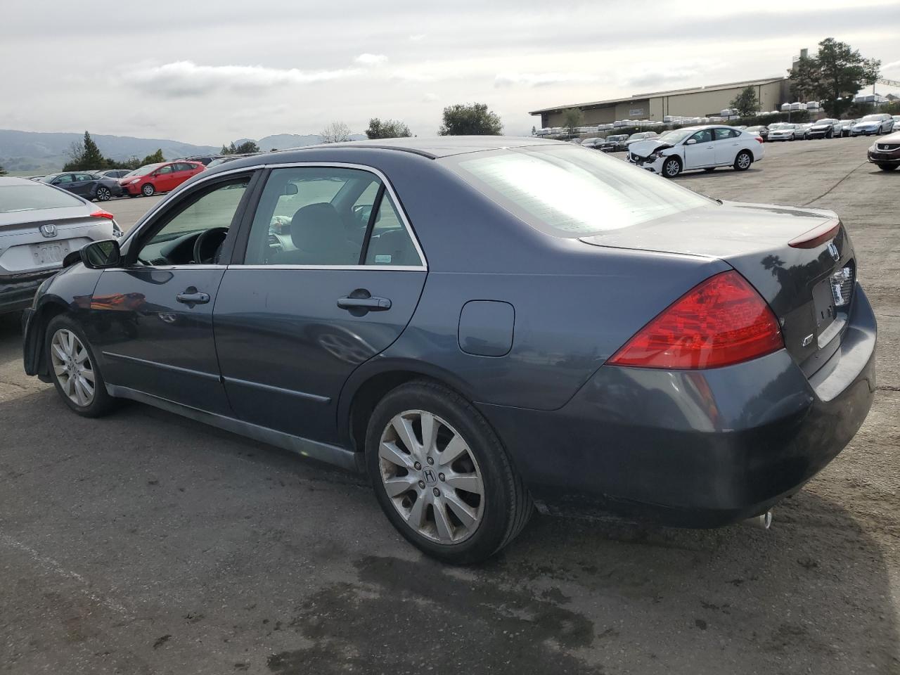 2007 Honda Accord - Image 2