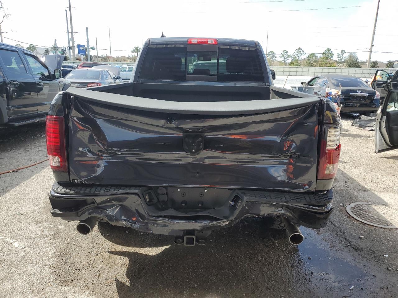 2016 RAM 1500 - Image 6