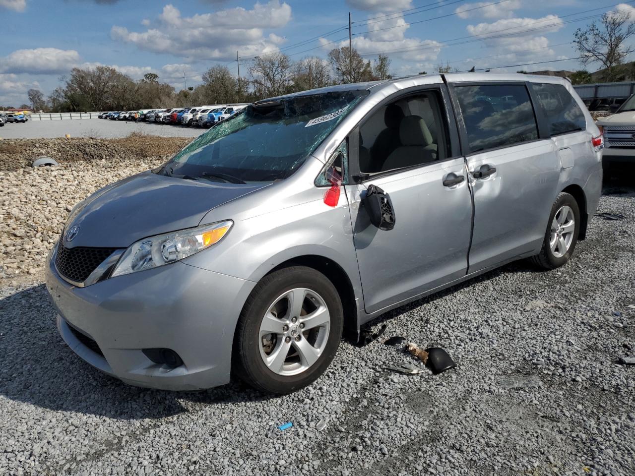 2013 Toyota Sienna zu verkaufen in Riverview, FL - All Over
