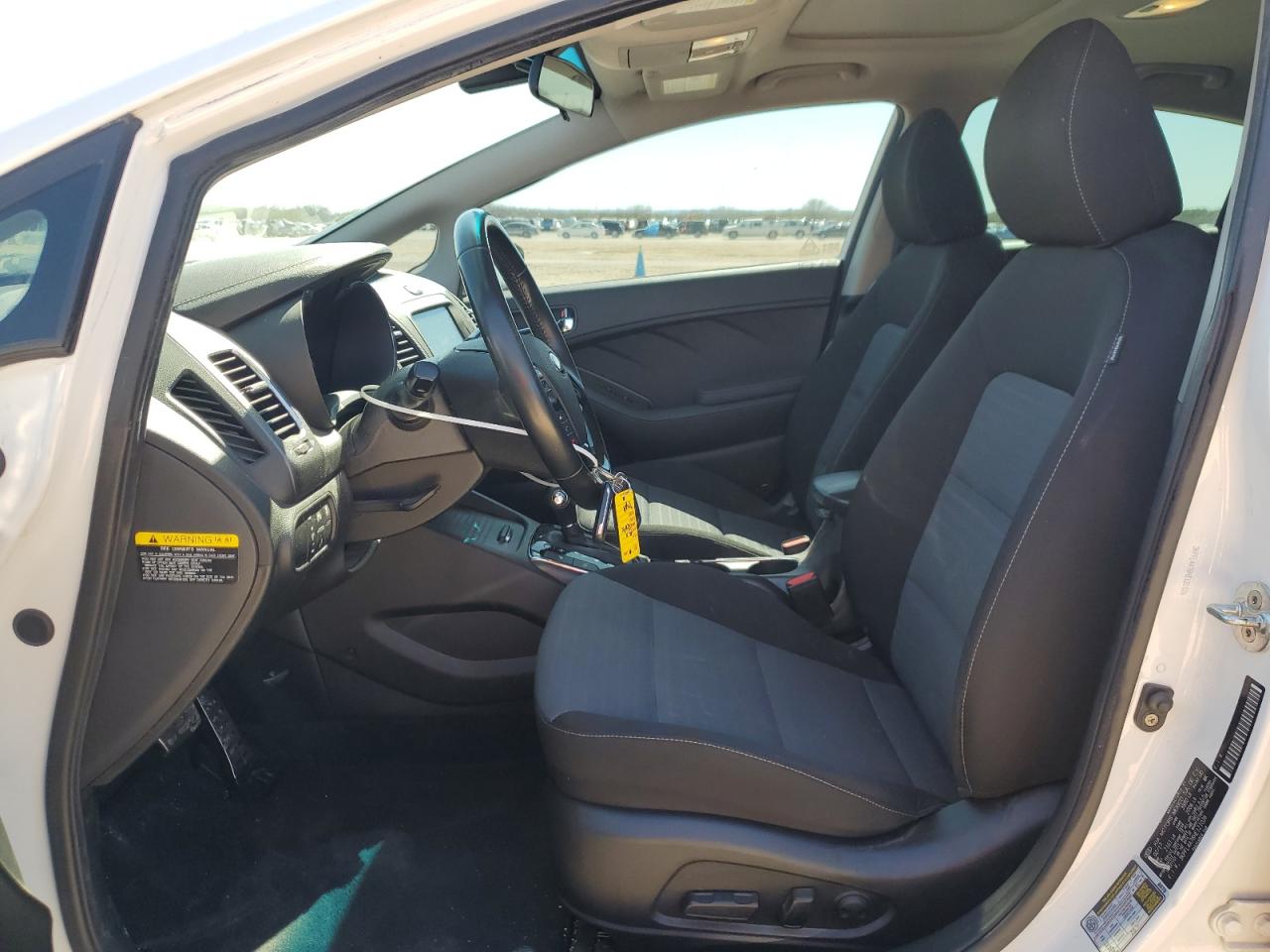 2017 Kia Forte - Image 7