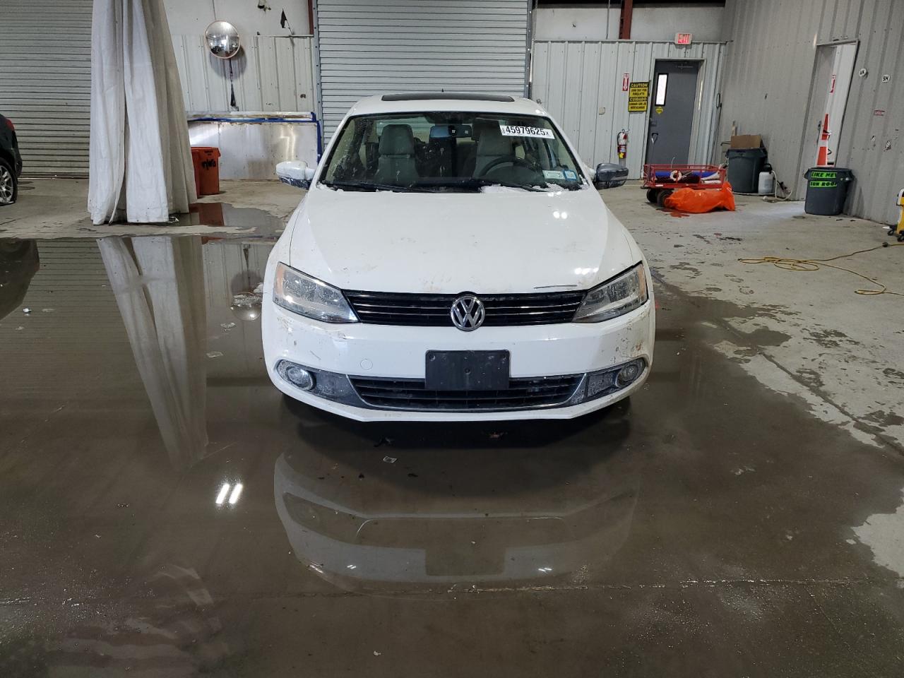 2014 Volkswagen Jetta - Image 5