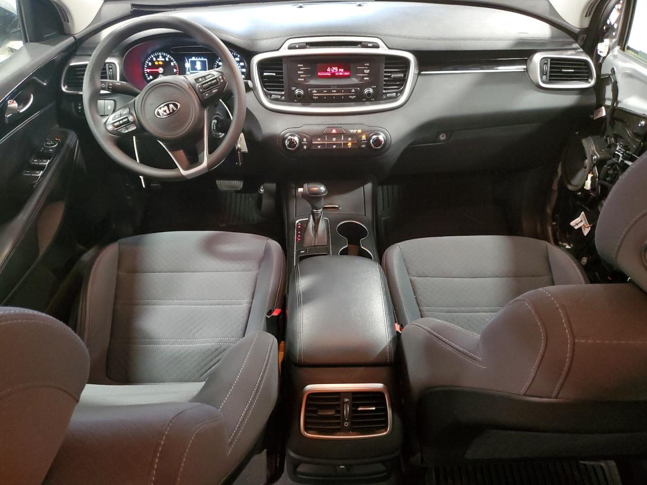 2017 Kia Sorento - Image 8