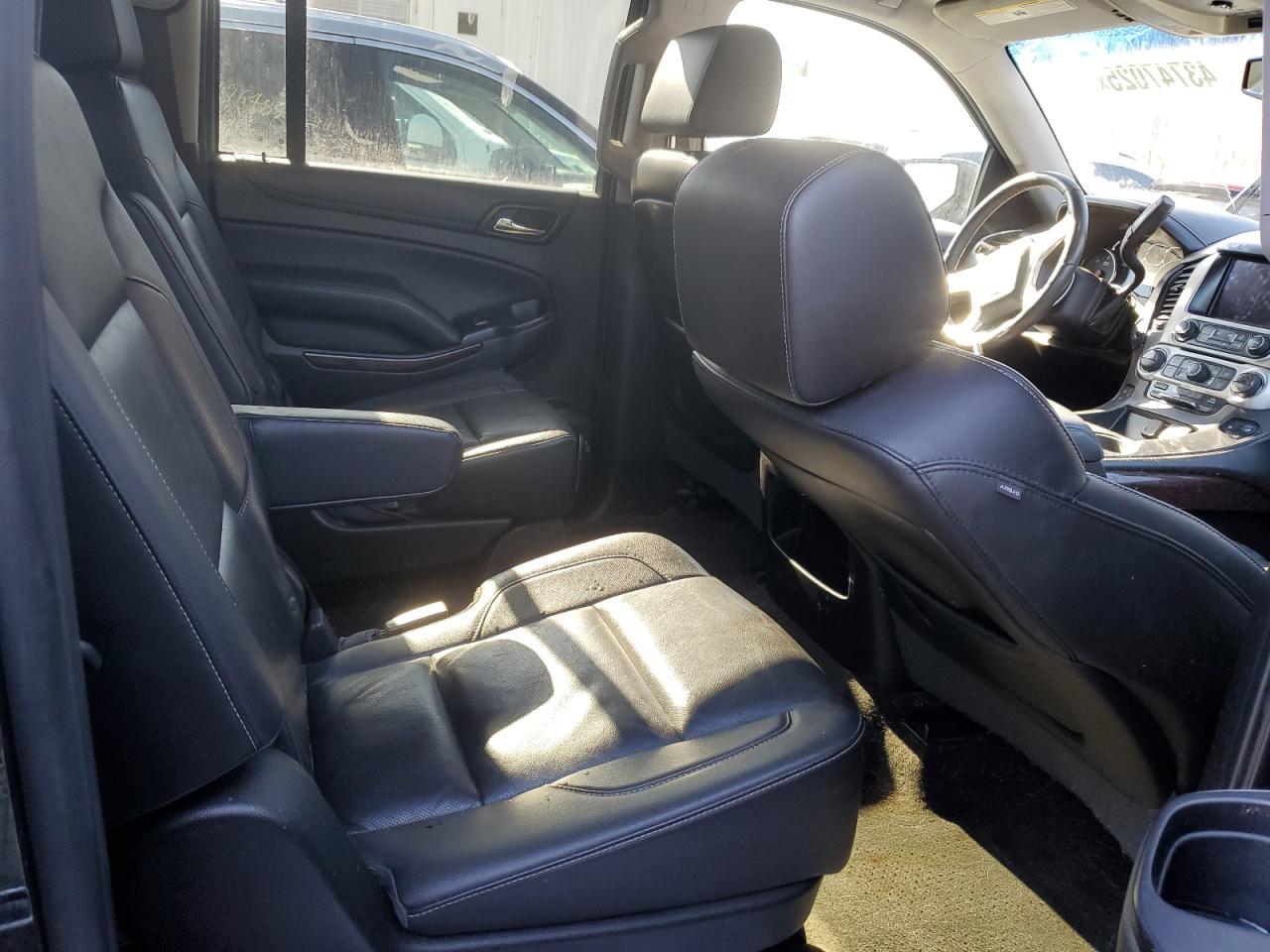 2016 GMC Yukon - Image 11