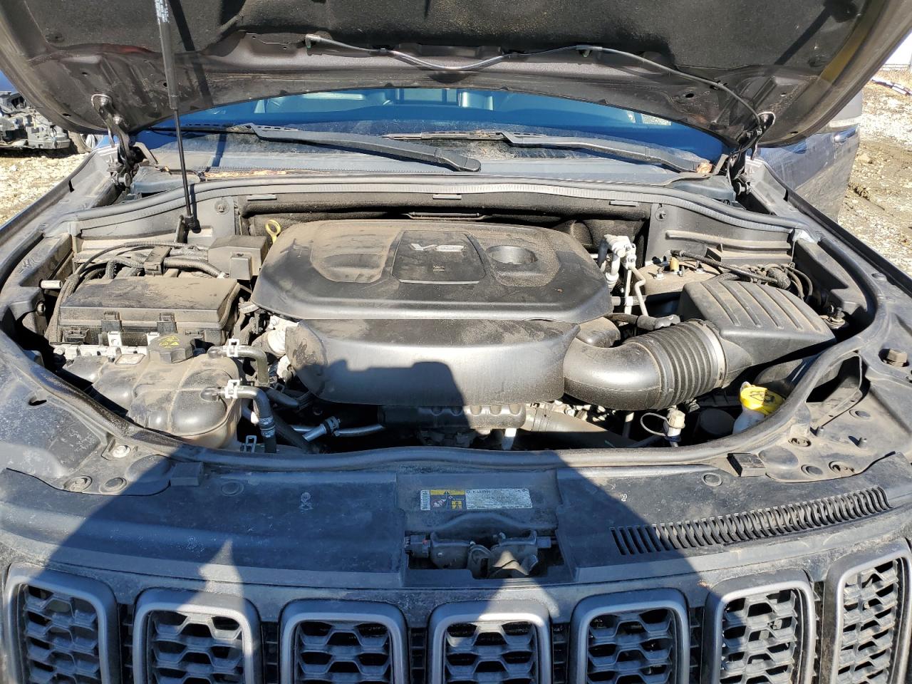 2017 Jeep Grand Cherokee - Image 12